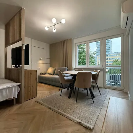 Center Sliska 60 *
